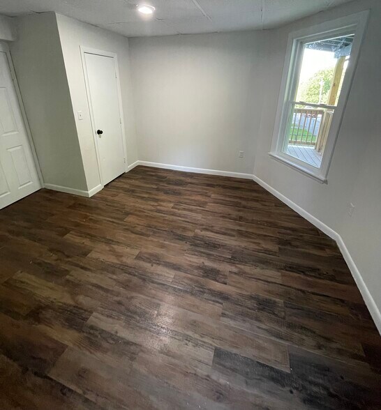 Building Photo - 81 Merrifield St