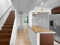 Building Photo - 811 W Oakland Park Blvd