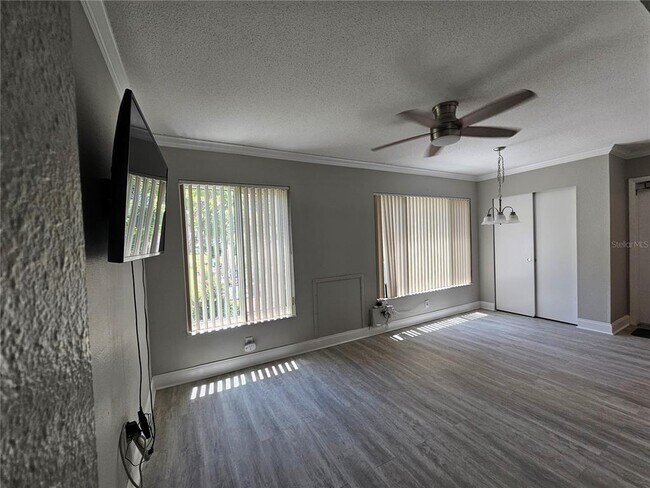 Building Photo - 2321 Ecuadorian Way