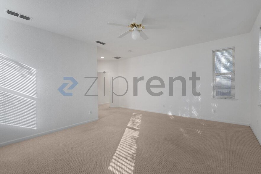 Building Photo - 6704 Camacha Way