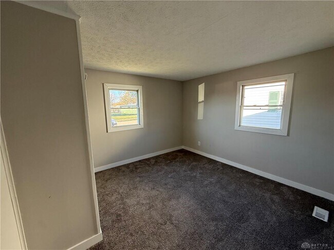 Building Photo - 612 Kirkwood Dr