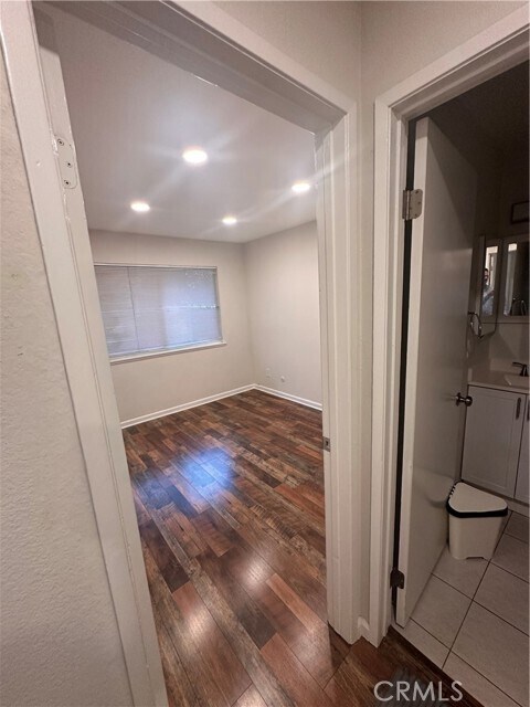 Building Photo - 1440 N Weeping Willow Ln