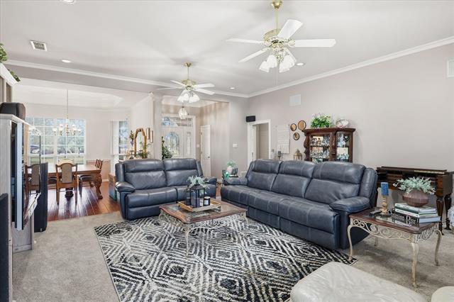 Building Photo - 113 Green Oaks Ct