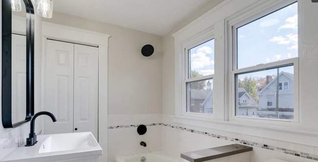 Building Photo - Stylish 3-Bed Home with Private Patio, Basement & Off-Street Parking in Cincinnati