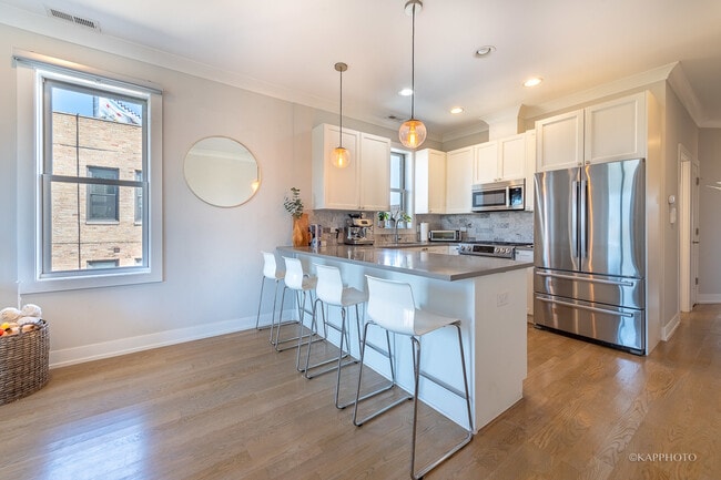 Building Photo - 457 N Aberdeen St