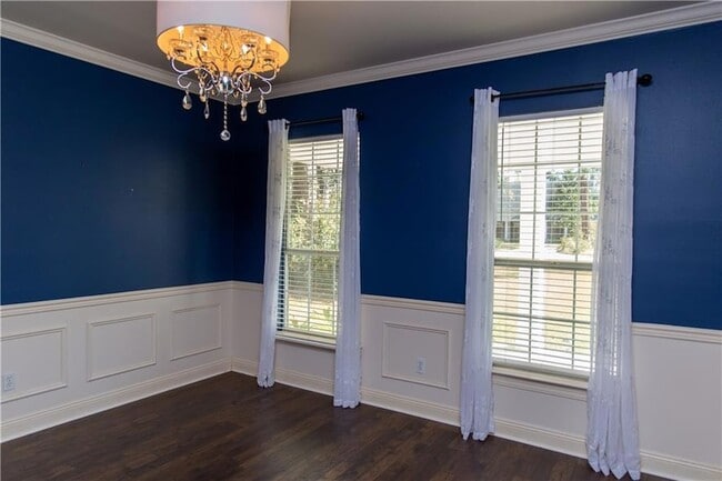 Building Photo - 118 Fox Run Dr