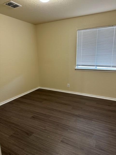 Building Photo - 221 Roadrunner Ave