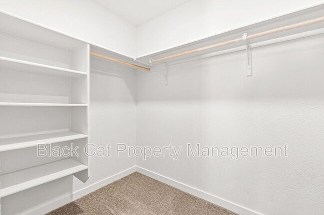 Building Photo - 10604 W New Berlin Dr