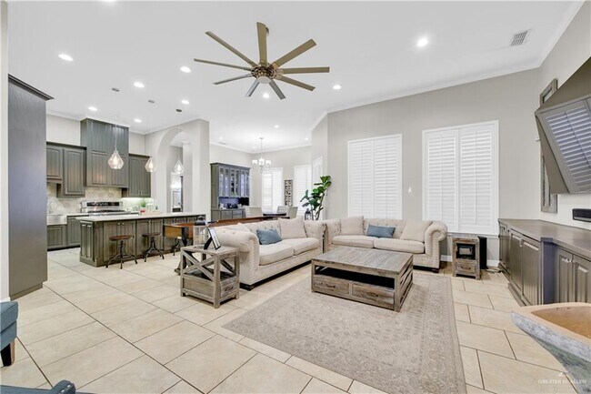 Building Photo - 24 3rd N Ln