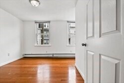 Building Photo - 775 E 5th St