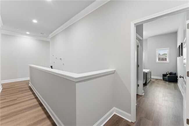 Building Photo - 3378 Sarah Hwy