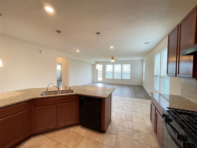 Building Photo - 28519 Willow Orchard Ln