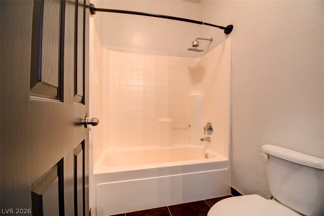 Building Photo - 2904 Dowitcher Ave