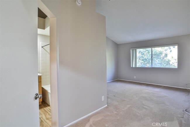 Building Photo - 176 Cll Renata