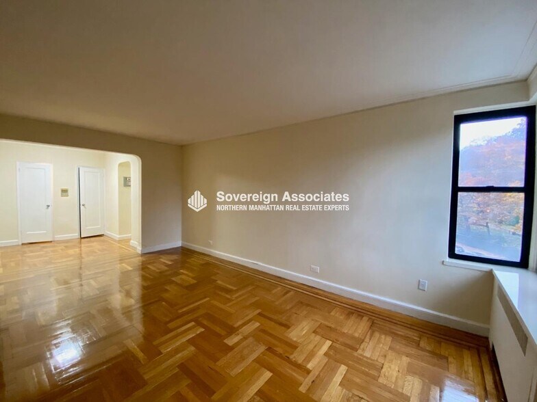 Building Photo - 100 Arden St