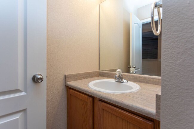 Building Photo - Beautiful 3-Bedroom Home Near Powers Corridor!