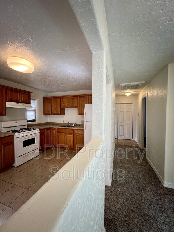 Building Photo - 3529 Ross Ave SE