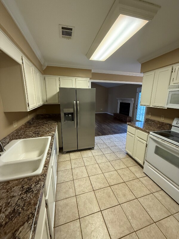 Building Photo - 305 Preston Dr