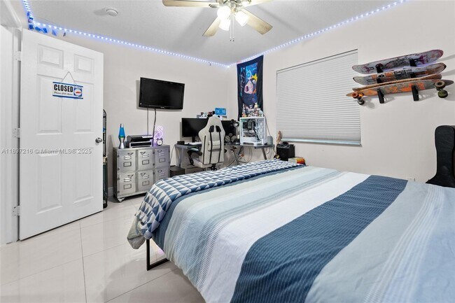 Building Photo - 13925 SW 155th Ct