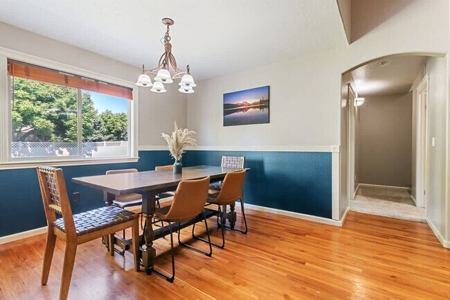 Building Photo - 2480 W San Remo Ct
