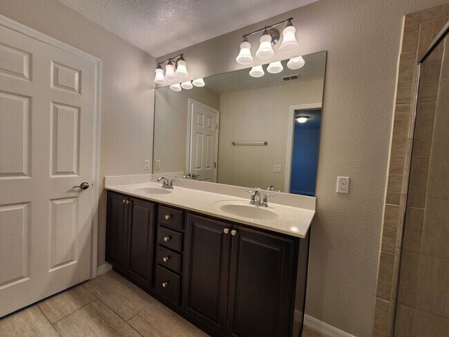 Building Photo - Beautiful LAKE NONA 3 Bedroom, 3 Bathroom ...