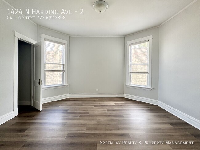 Building Photo - 1424 N Harding Ave