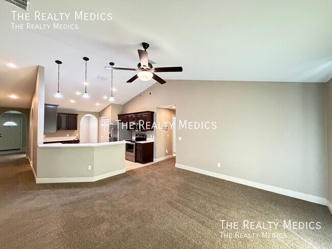Building Photo - 14055 SW 34th Terrace Rd
