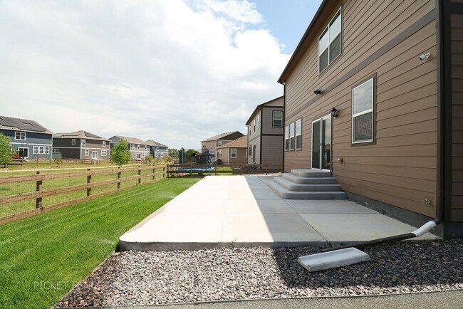 Building Photo - Beautiful New Home in West Greeley!