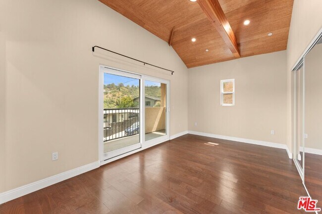 Building Photo - 1630 Bridgeport Dr