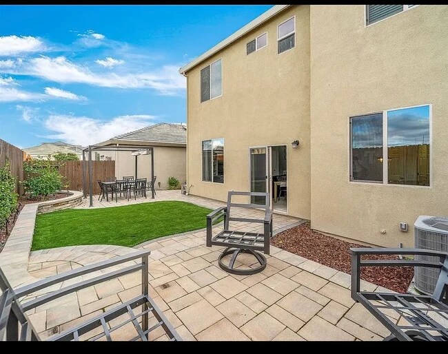 Building Photo - 2793 Maraschino Wy