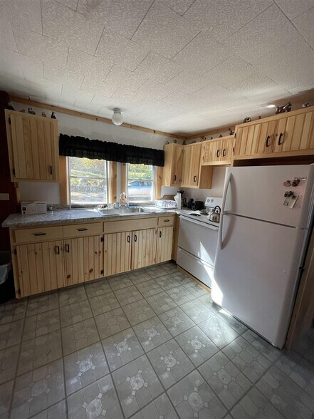 Building Photo - 12 Nancy Ln