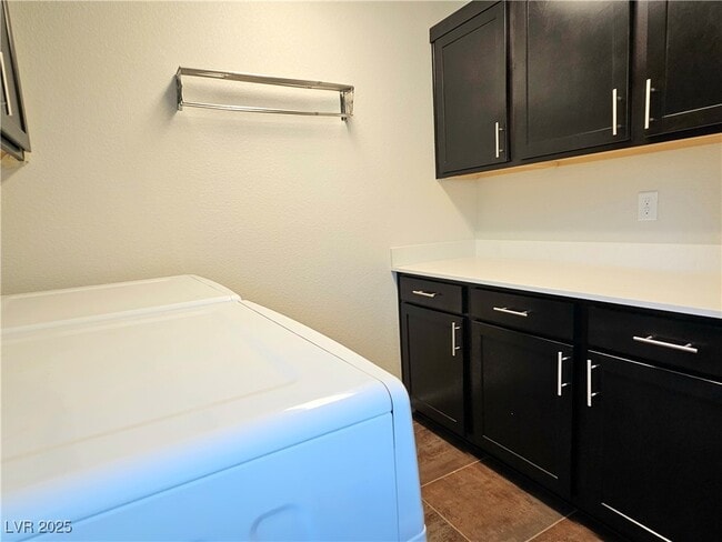 Building Photo - 7017 Pearl Hilltop Ct
