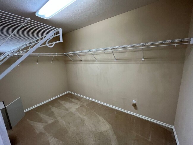 Building Photo - 21114 Villa Valencia