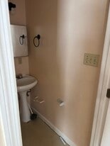 Building Photo - 1402 Grand Ave