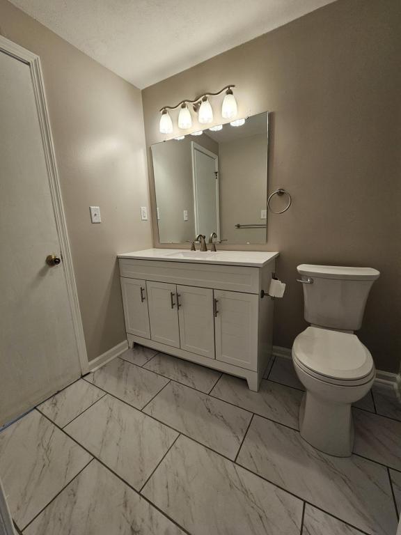 Building Photo - 8170 Honeysuckle Dr