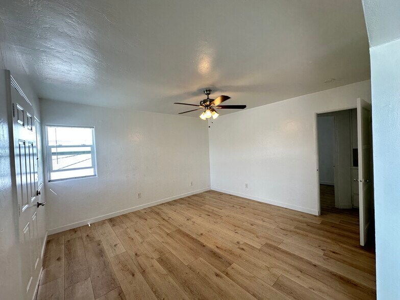 Building Photo - 4261 43rd St