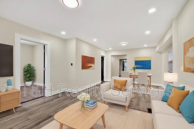 Building Photo - 1831 Olive St