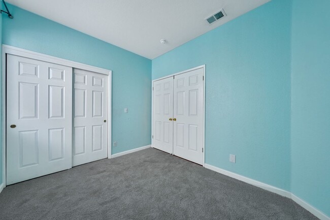 Building Photo - Charming 3-Bed Home in Prime Folsom Locati...