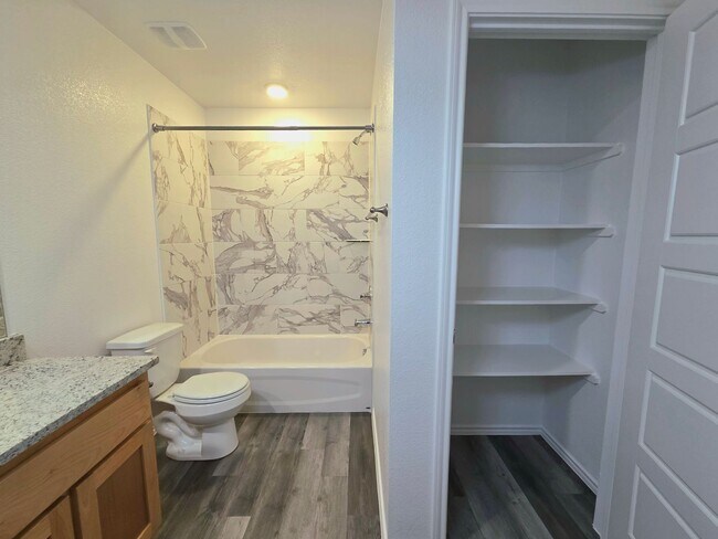 Building Photo - AVAILABLE SOON! (SECTION 8 ACCEPTED)