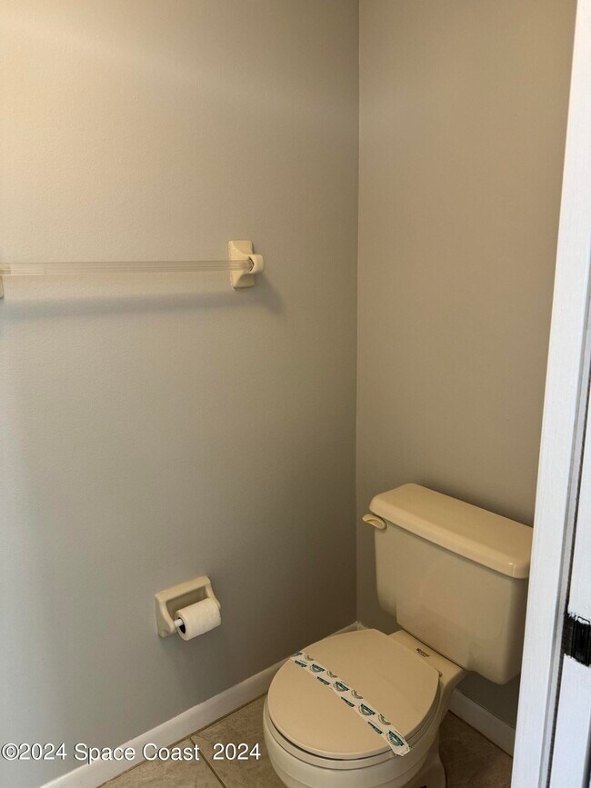 Building Photo - 6850 US-1