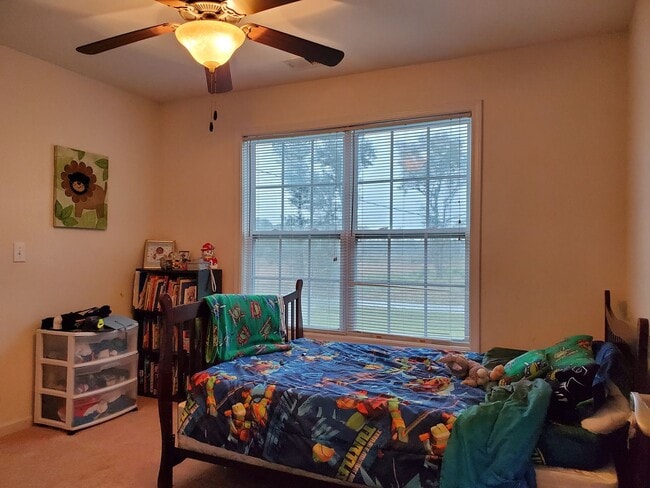 Building Photo - Tranquil Expanse : 4BR | 2.5 BA , House in Moncks Corner