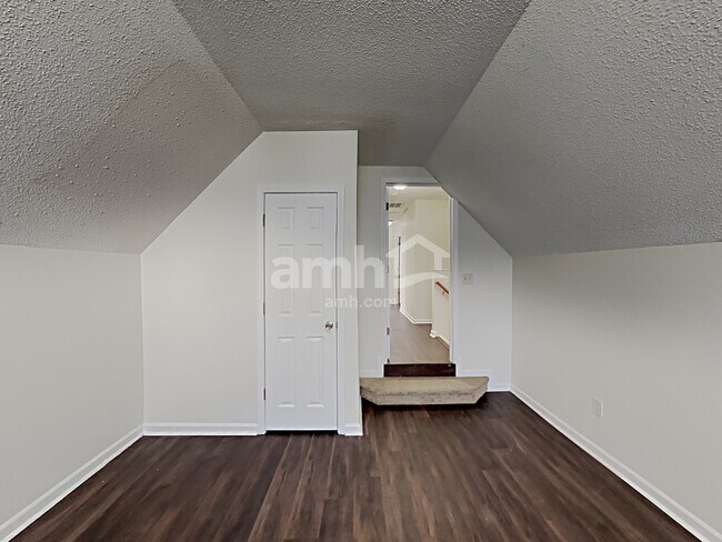 Building Photo - 3927 Bayse Ct