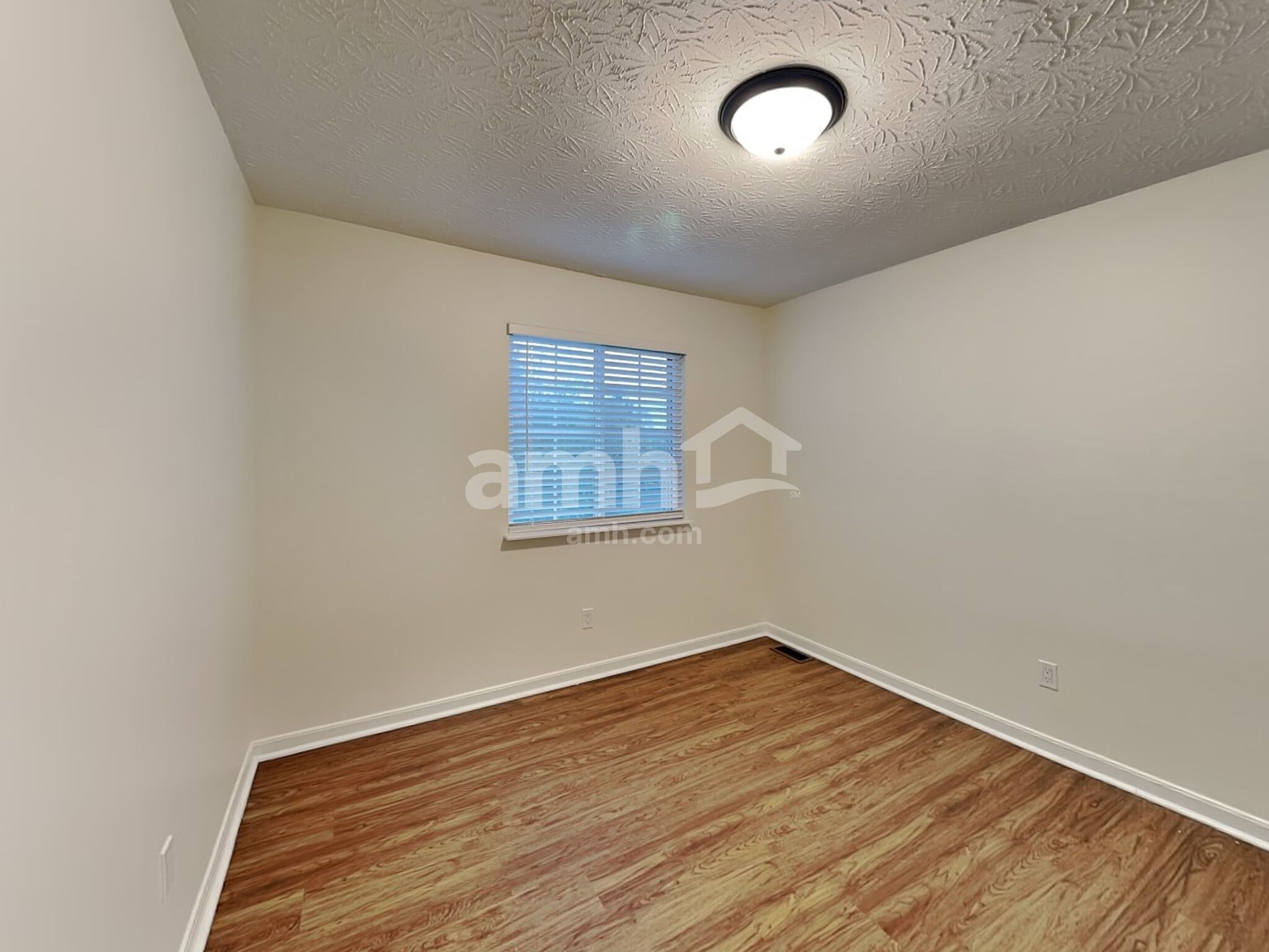 Building Photo - 1215 Brookstone Dr