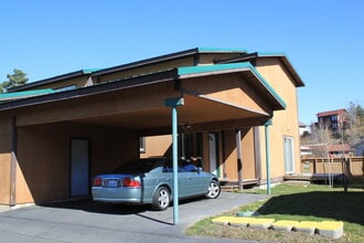 Building Photo - 1308 N Brooklane St