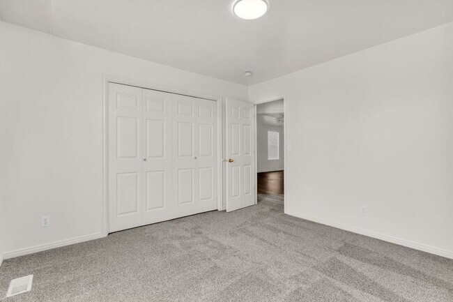 Building Photo - 1468 Flint Meadow Dr