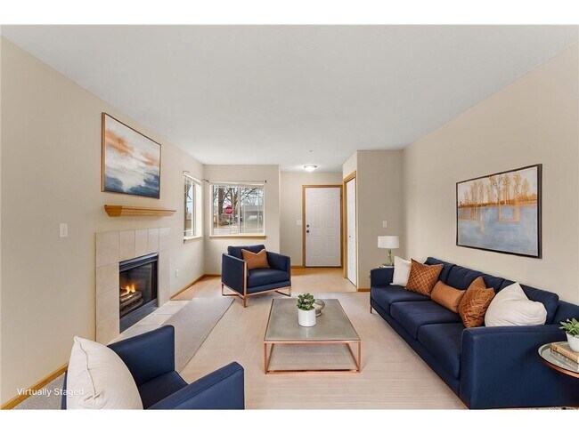 Building Photo - 14975 Pinto Ln