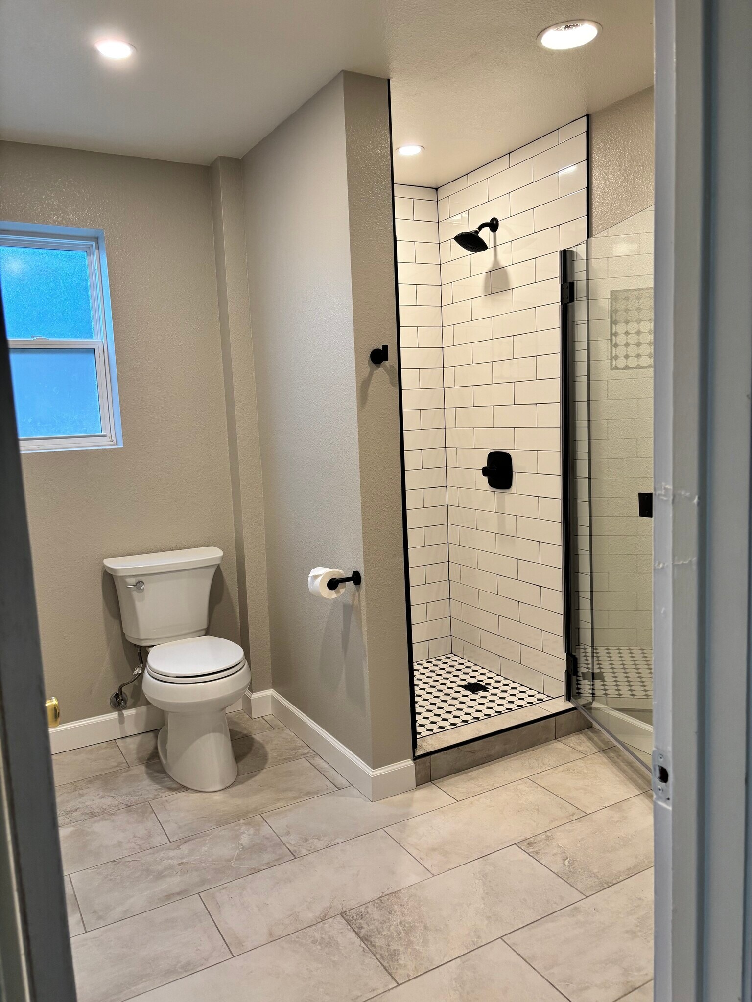 Bathroom - 6742 Snowdon Ave