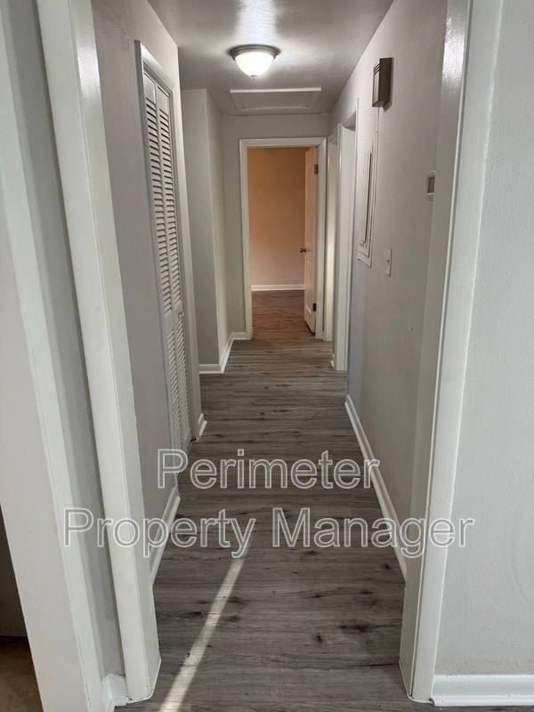 Building Photo - 8215 Cir St S