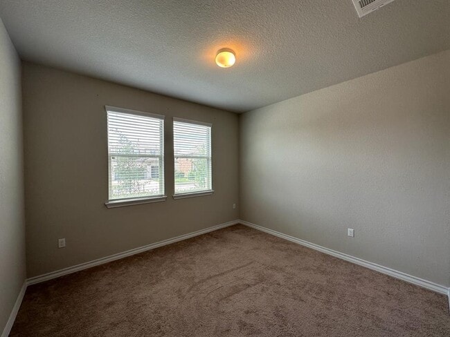 Building Photo - 10901 Mickelson Dr