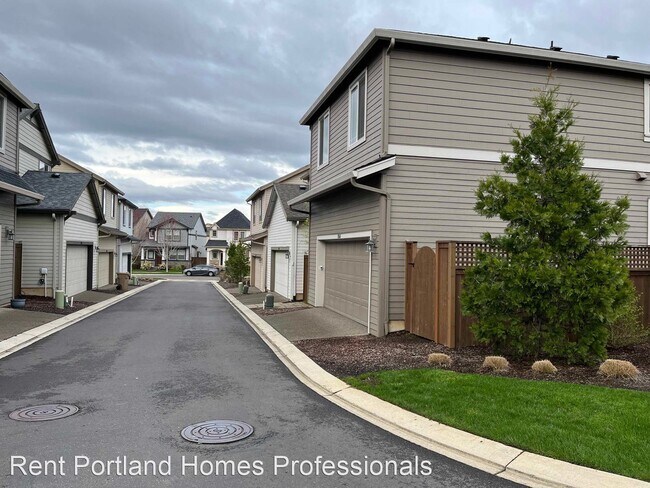 Building Photo - 4 br, 2.5 bath House - 10868 SW Stockholm ...